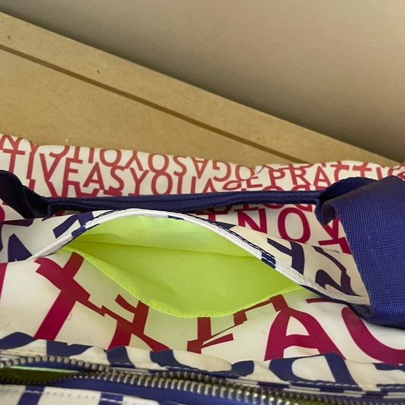 Rare Lululemon duffle - Picture 3 of 5